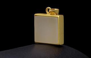 Delicate Artisan Gold Chain