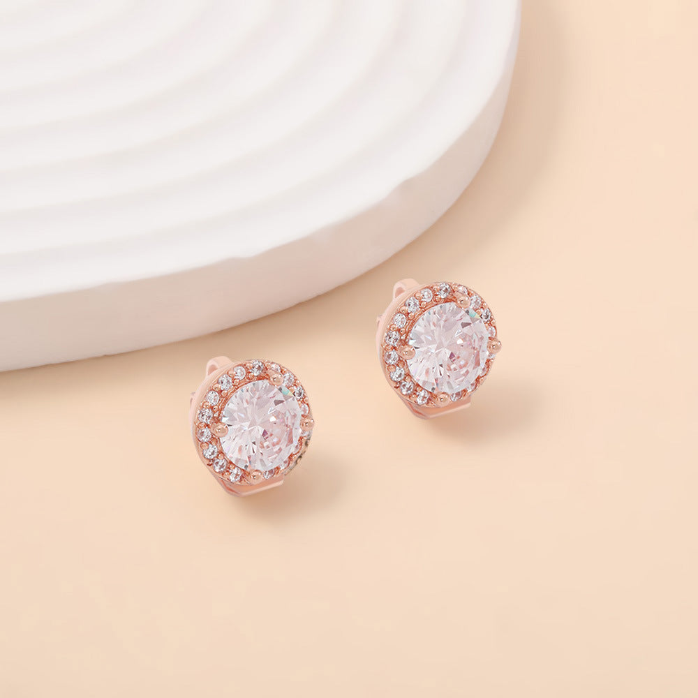 Elegant Gold Earring for Every Occasion
