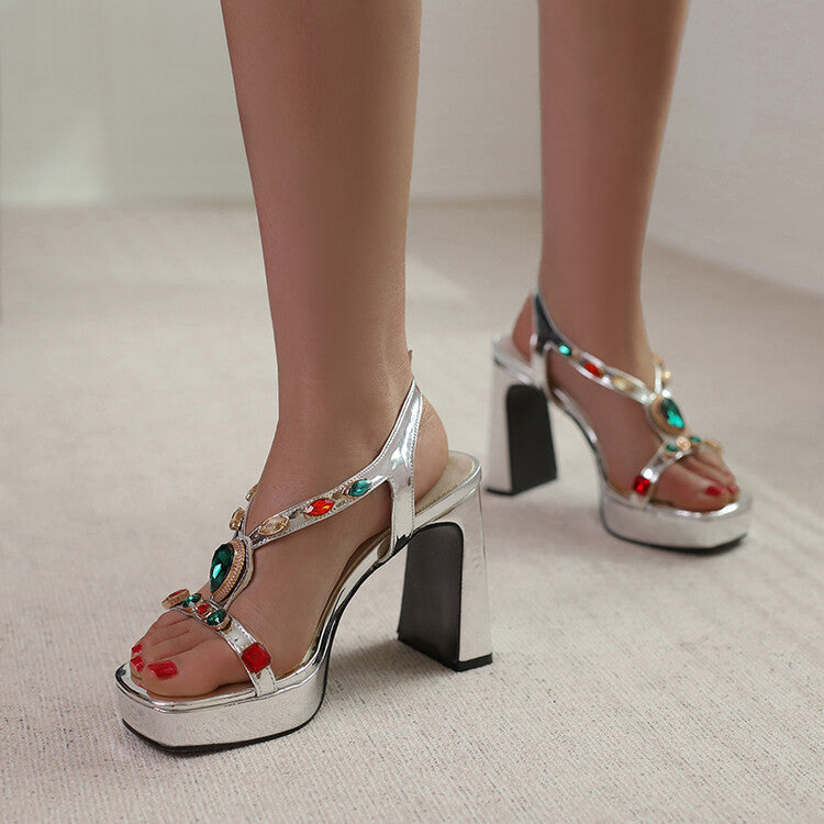 Graceful Orthopedic Sandals for Modern Look