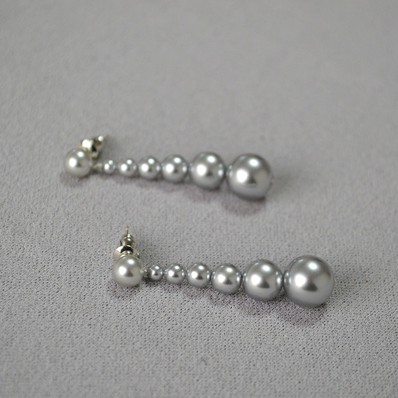 Romantic Silver Earring for Special Moments