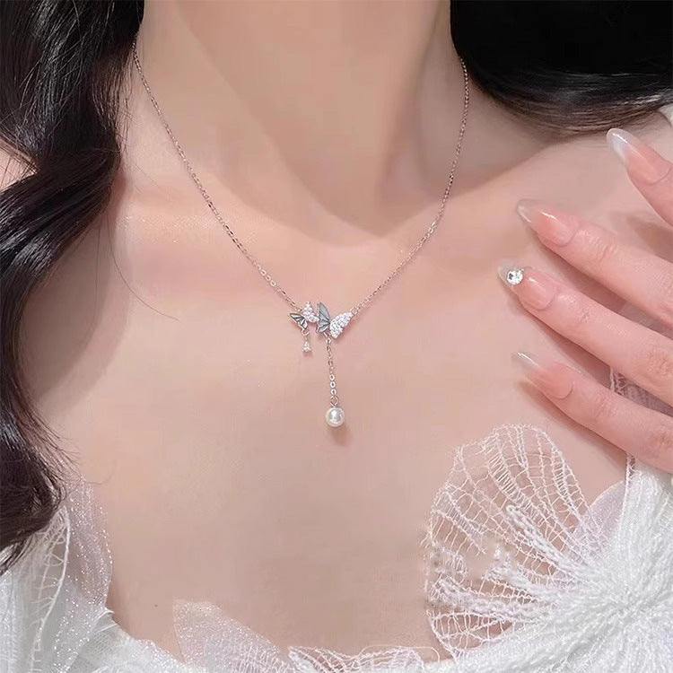 Classic Pearl Necklace with Timeless Appeal
