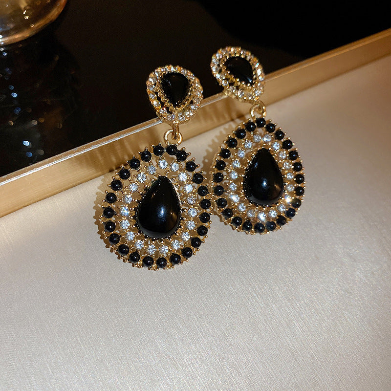 Classic Earring with Timeless Appeal