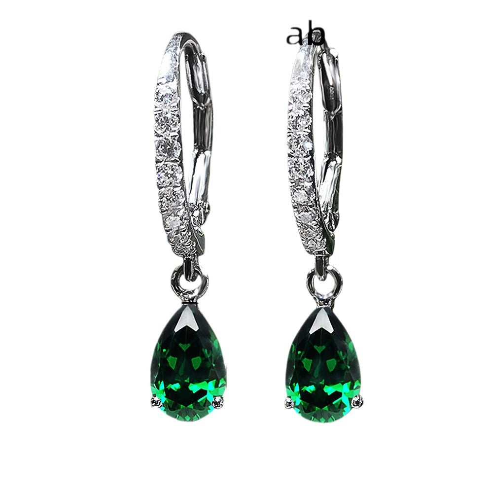 Charming Earring for Any Occasion