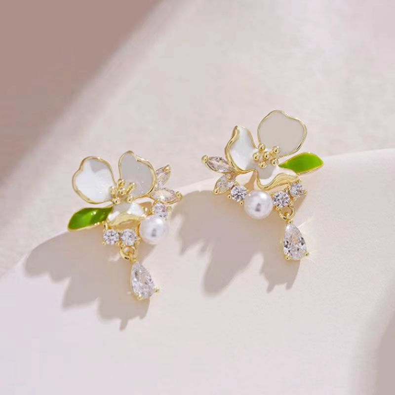 Beautiful Earring with Unique Style