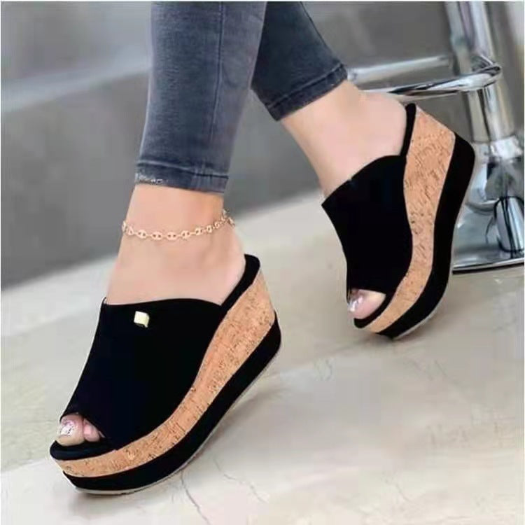 Chic Orthopedic Sandals with Unique Design