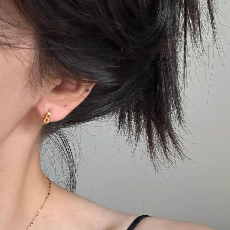 Beautiful Gold Earring with Unique Style