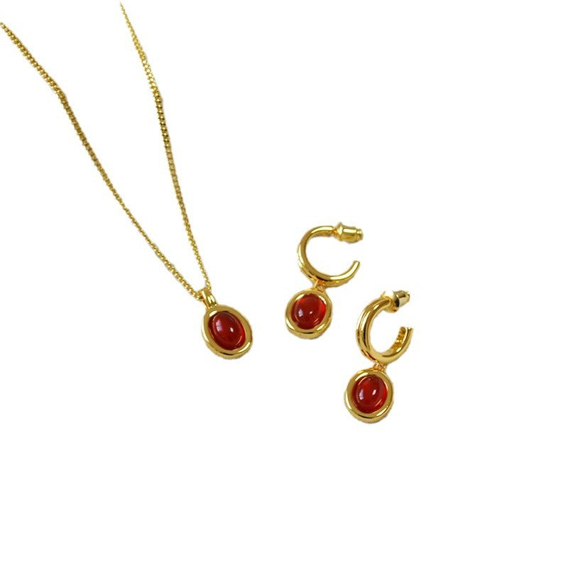 Elegant Gold Necklace for Every Occasion