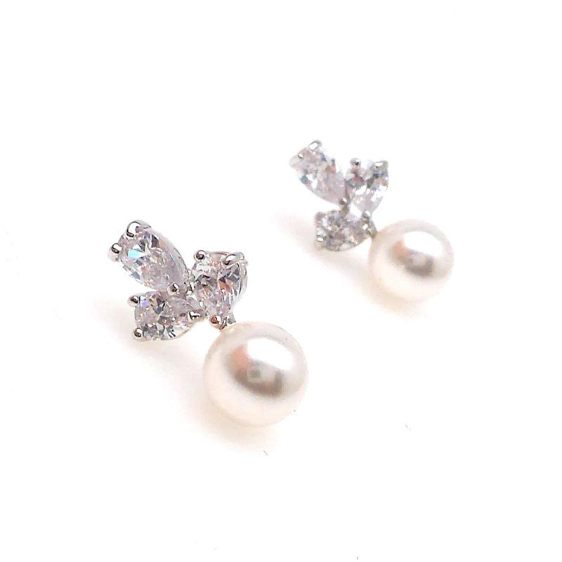 Charming Pearl Earring for Any Occasion