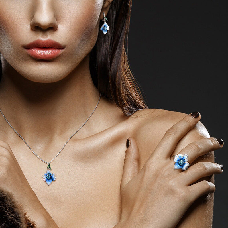 Beautiful Set with Unique Style