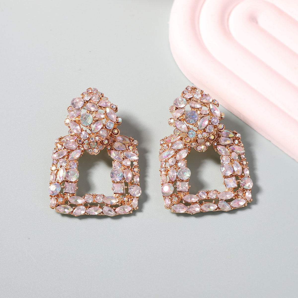 Charming Piece for Any Occasion