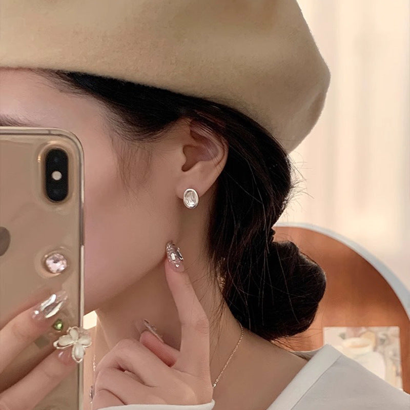 Charming Earring for Any Occasion