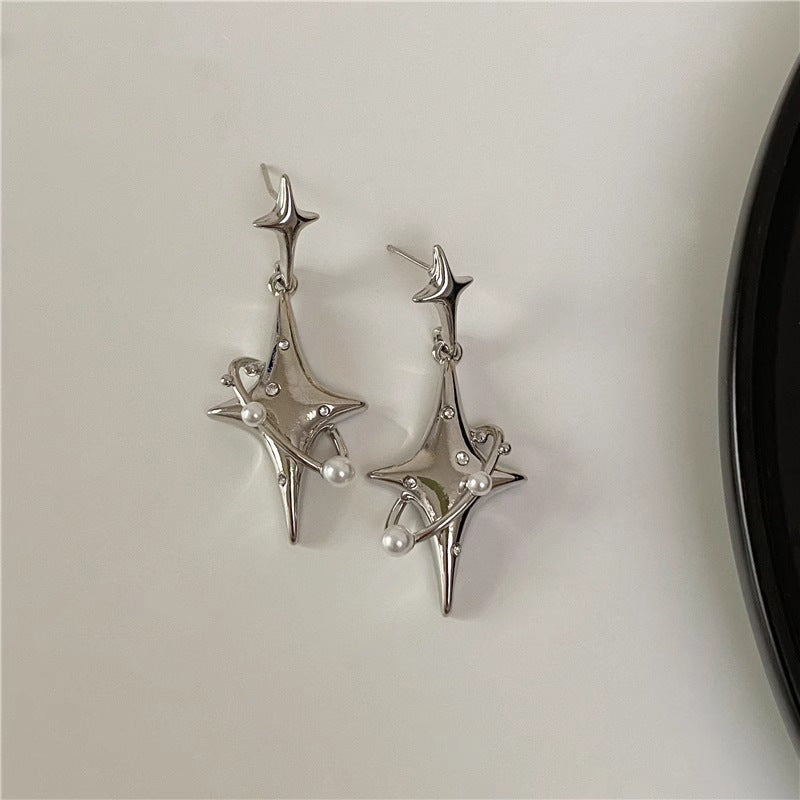 Beautiful Pearl Earring with Unique Style