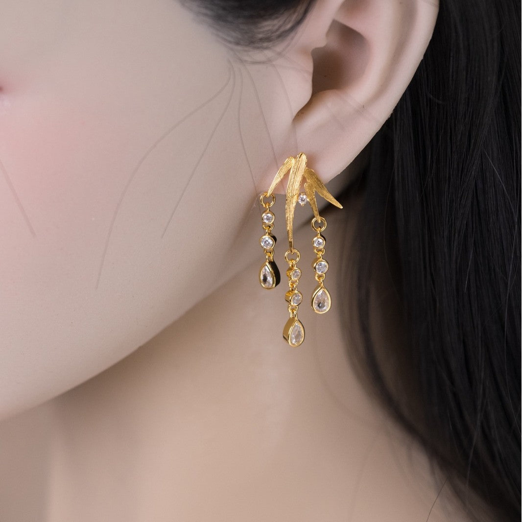 Beautiful Gold Earring with Unique Style