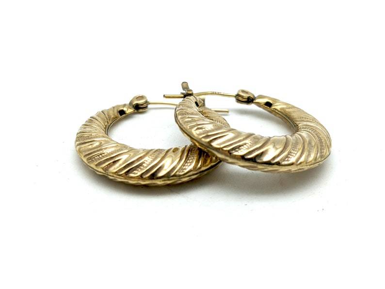 Stunning Earring for Daily Wear