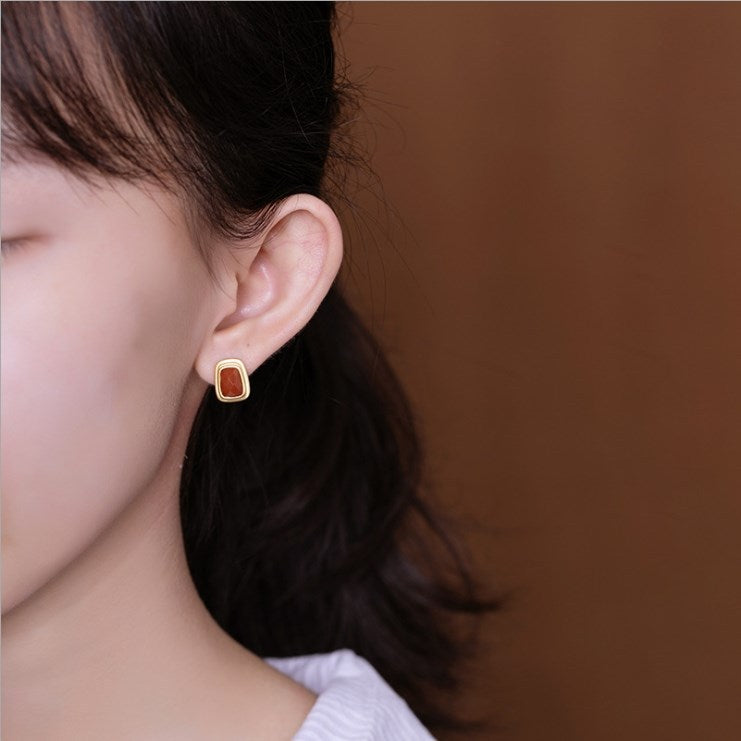Classic Earring with Timeless Appeal