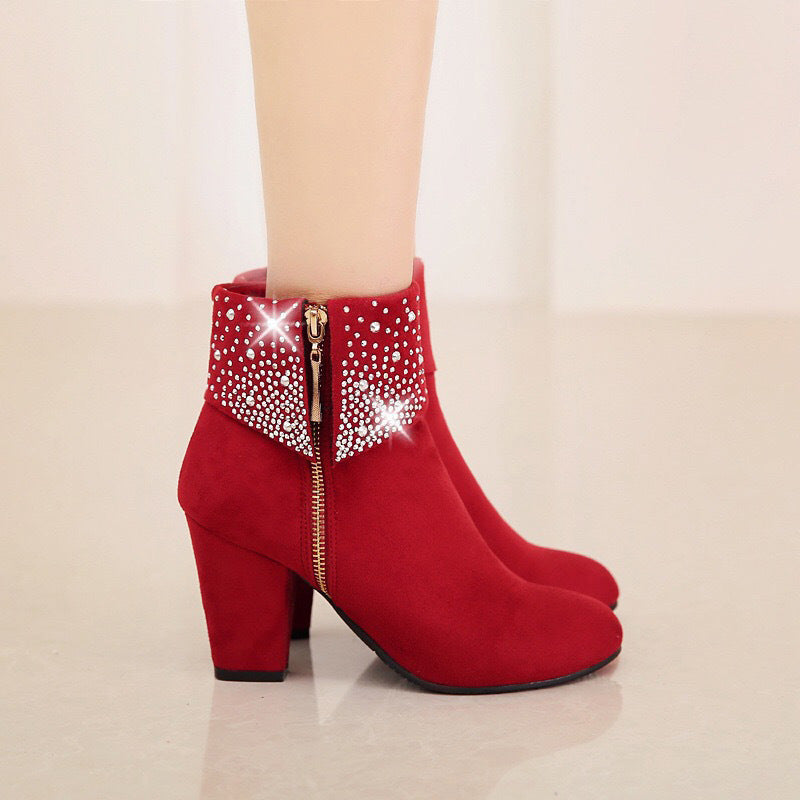 Graceful Orthopedic Boots for Modern Look