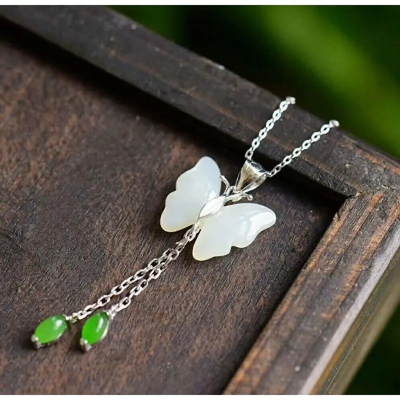 Stunning Necklace for Daily Wear