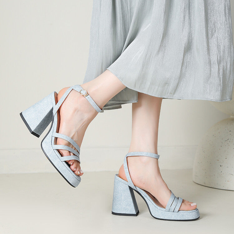 Graceful Orthopedic Sandals for Modern Look