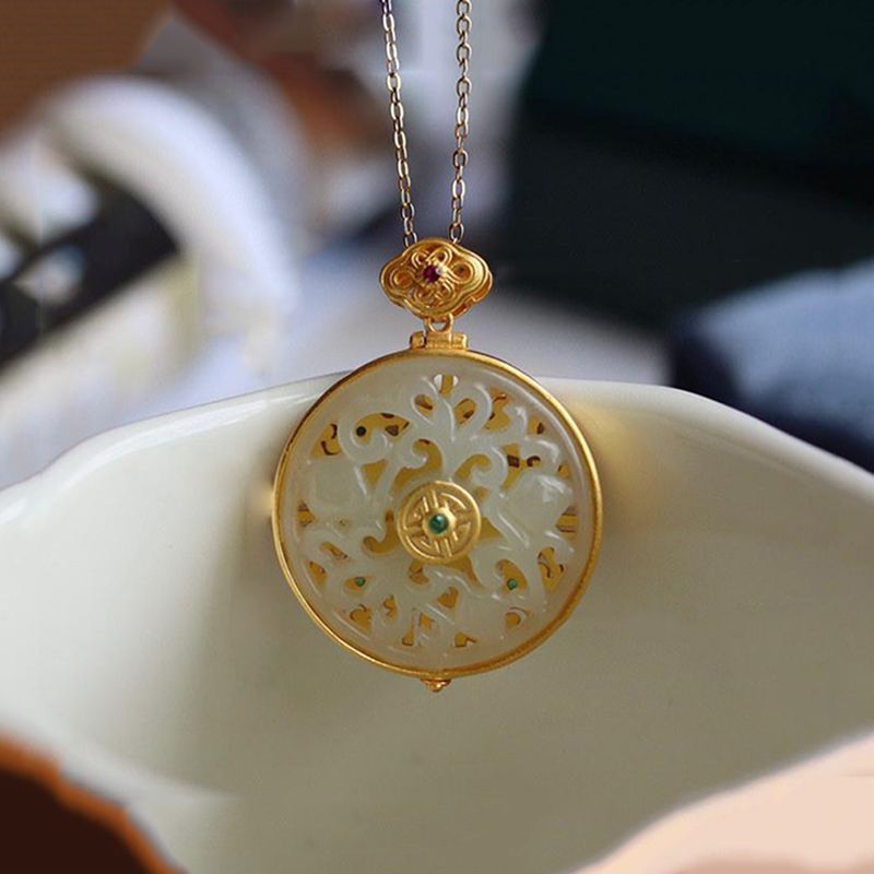 Elegant Pendant for Every Occasion