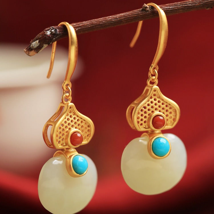 Elegant Gold Earring for Every Occasion