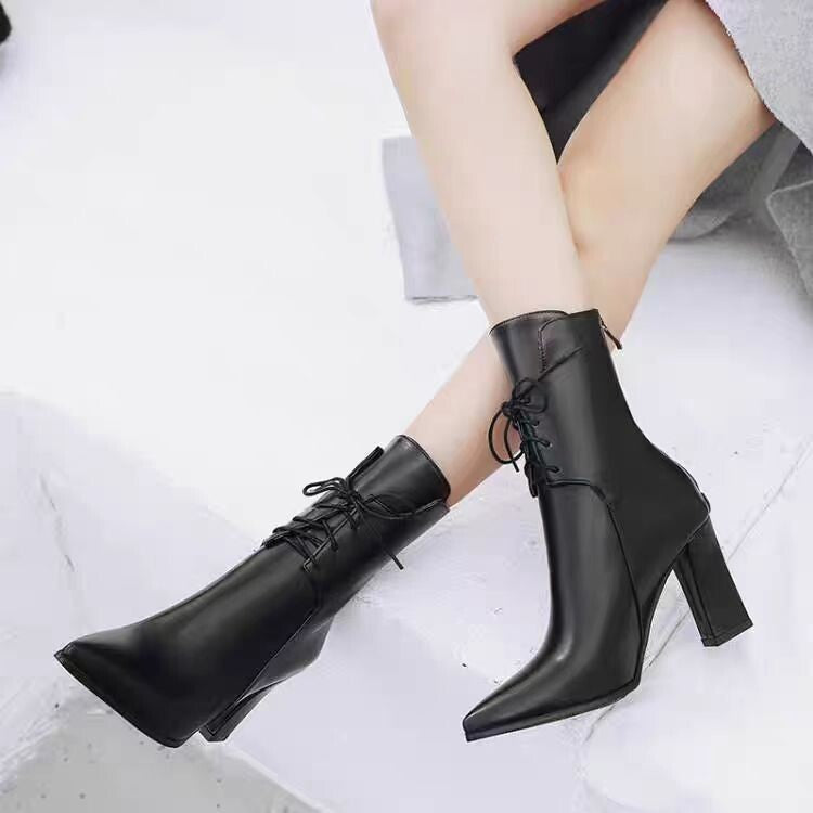 Graceful Orthopedic Boots for Modern Look