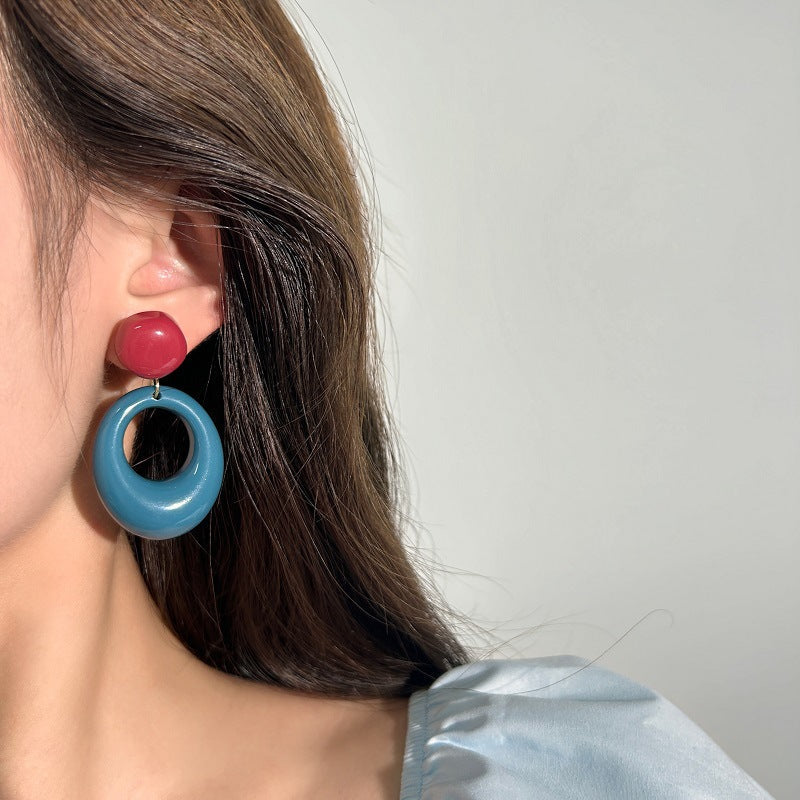 Charming Earring for Any Occasion