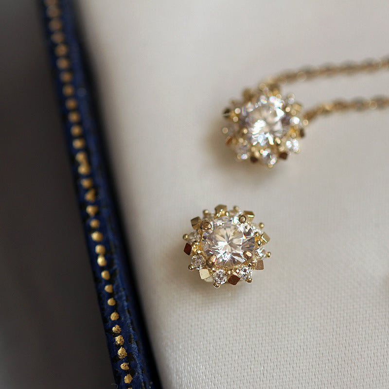 Stunning Necklace for Daily Wear