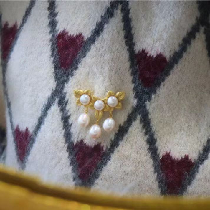 Charming Silver Piece for Any Occasion