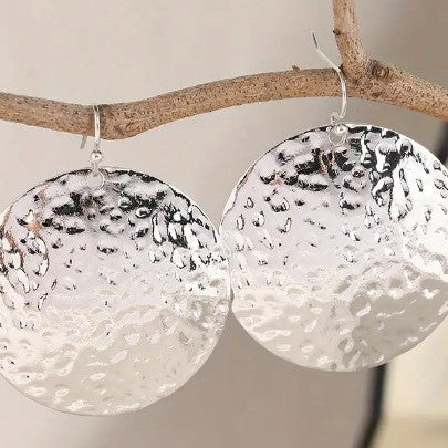 Charming Earring for Any Occasion