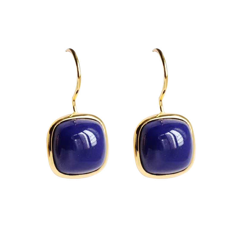 Stunning Gold Earring for Daily Wear
