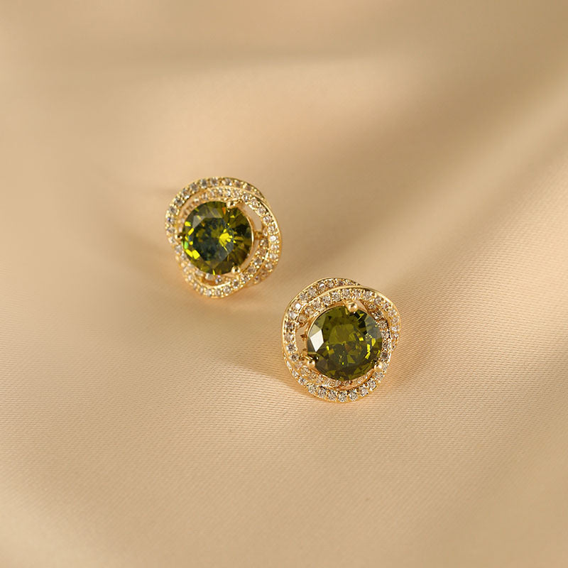 Charming Earring for Any Occasion