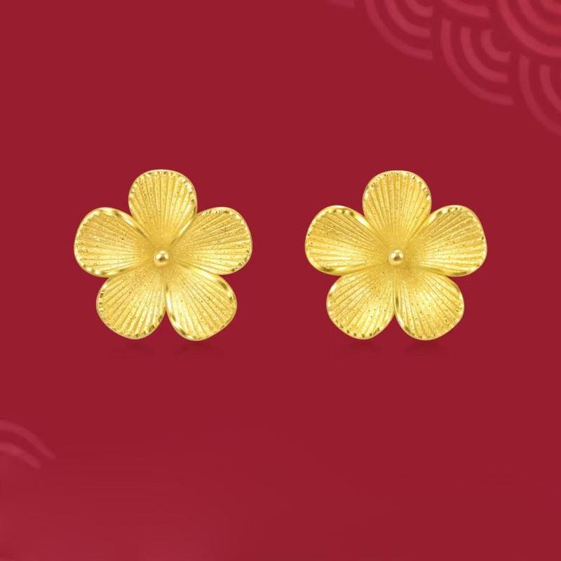 Beautiful Gold Earring with Unique Style