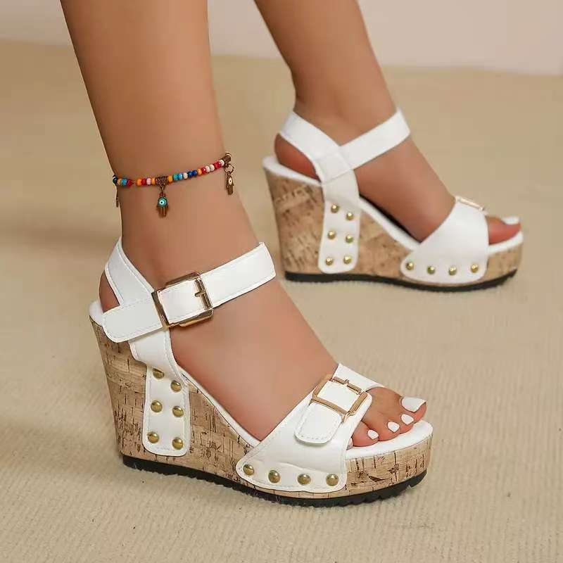 Beautifully Crafted Orthopedic Sandals