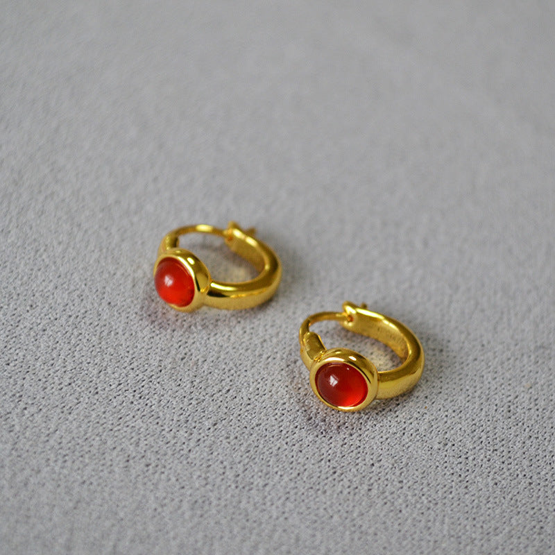 Charming Gold Earring for Any Occasion
