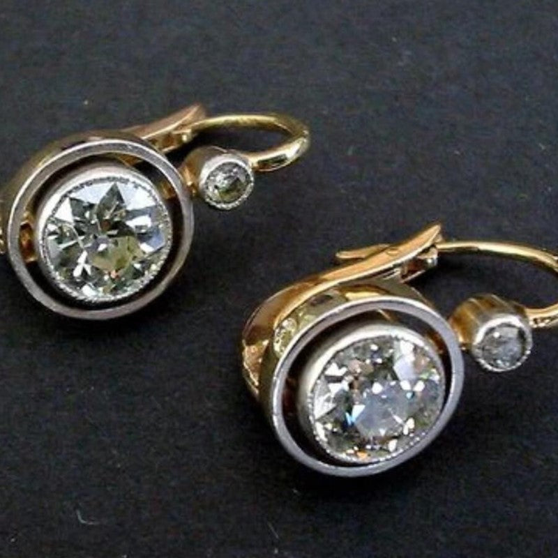 Elegant Gold Earring for Every Occasion