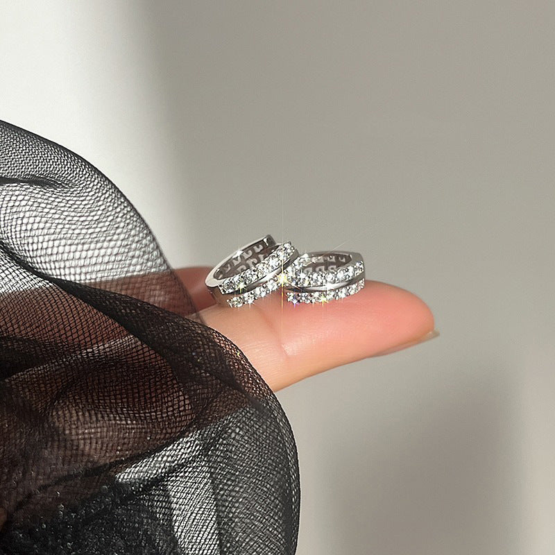 Classic Earring with Timeless Appeal