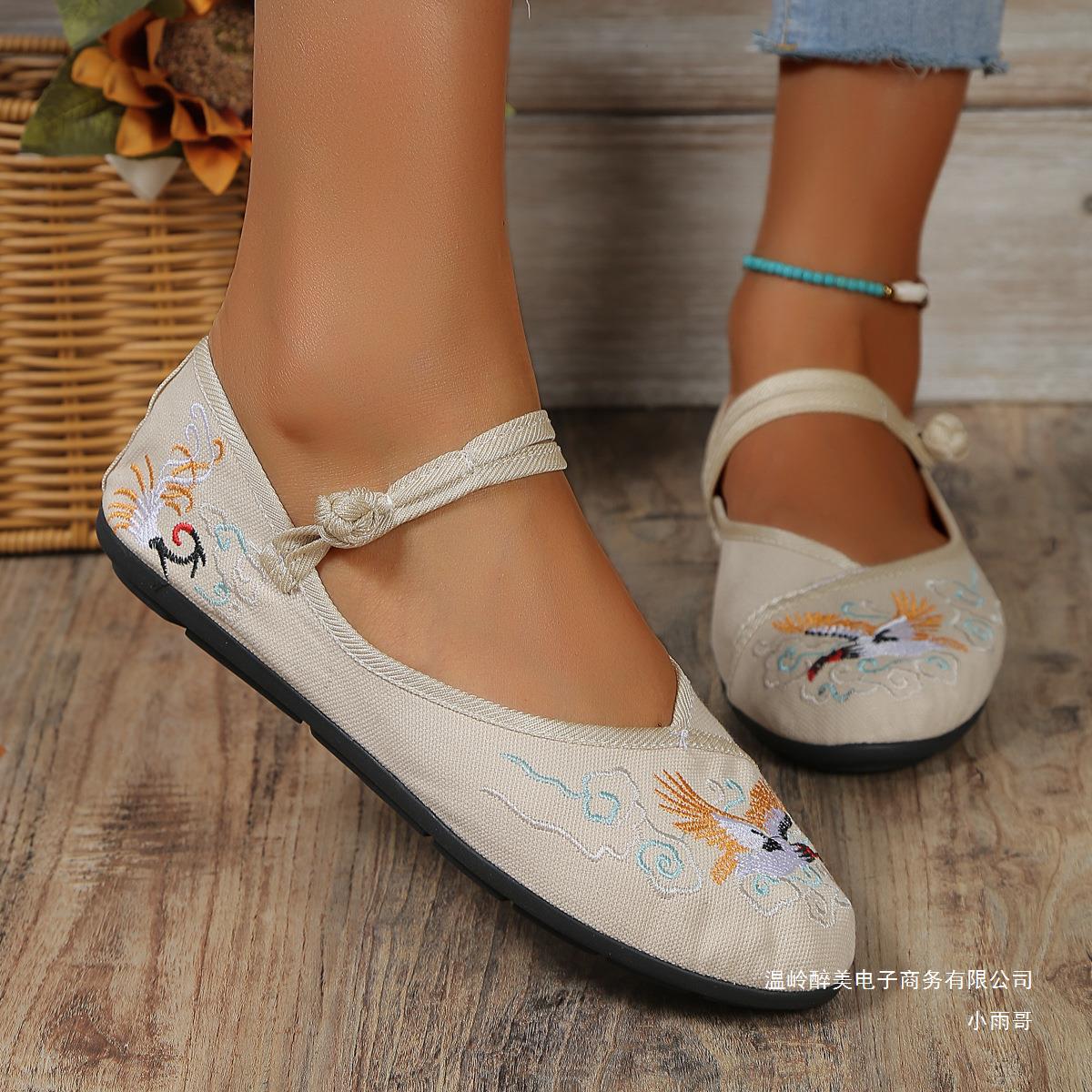 Graceful Orthopedic Shoes for Modern Look