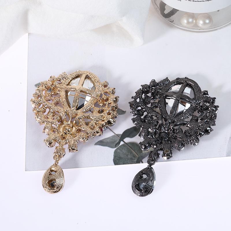 Charming Pendant for Any Occasion