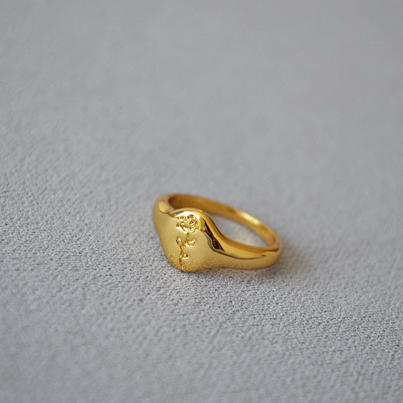 Charming Gold Ring for Any Occasion