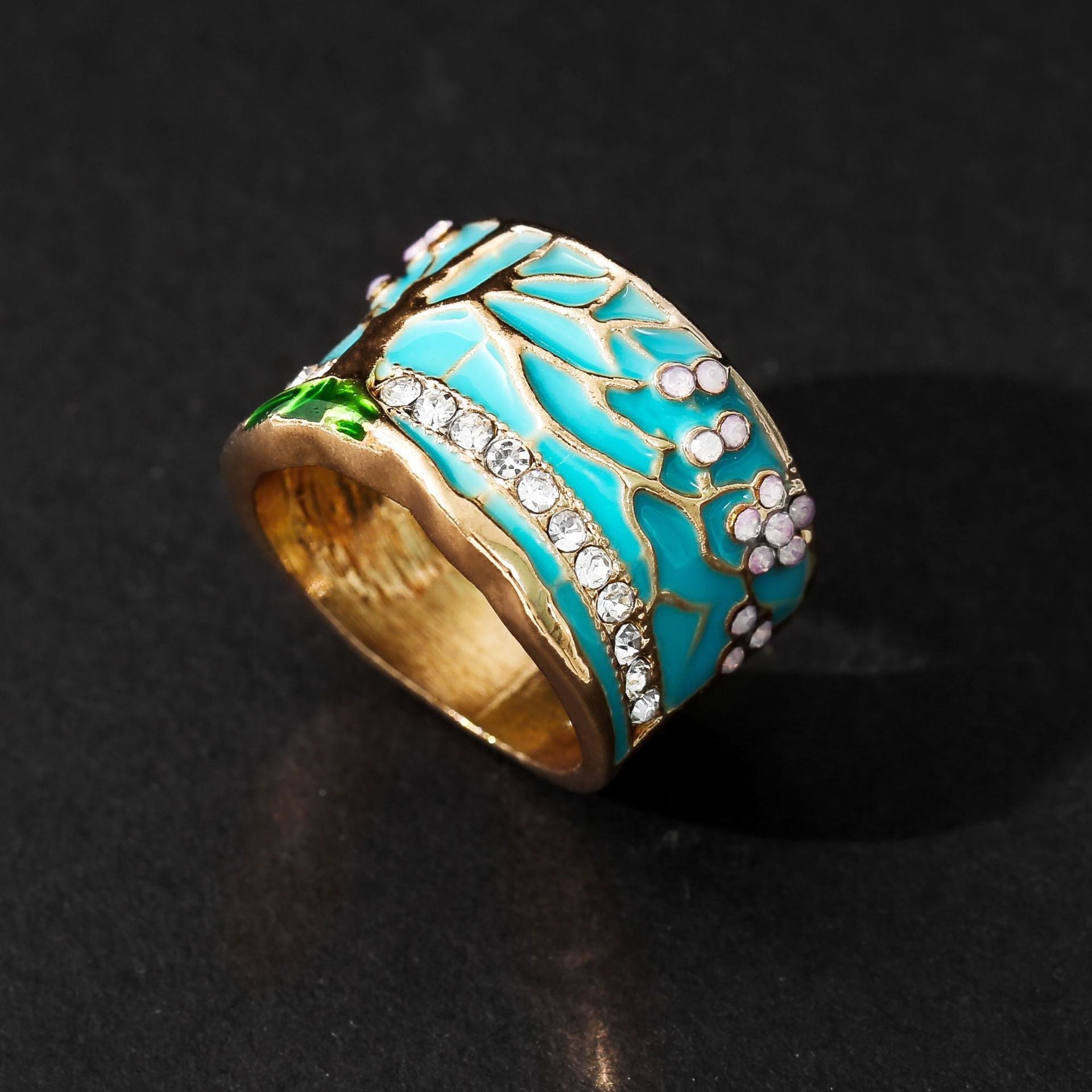 Elegant Ring for Every Occasion