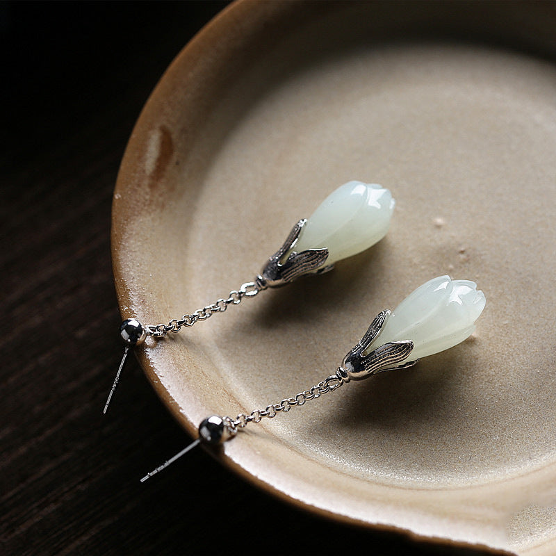 Romantic Silver Earring for Special Moments