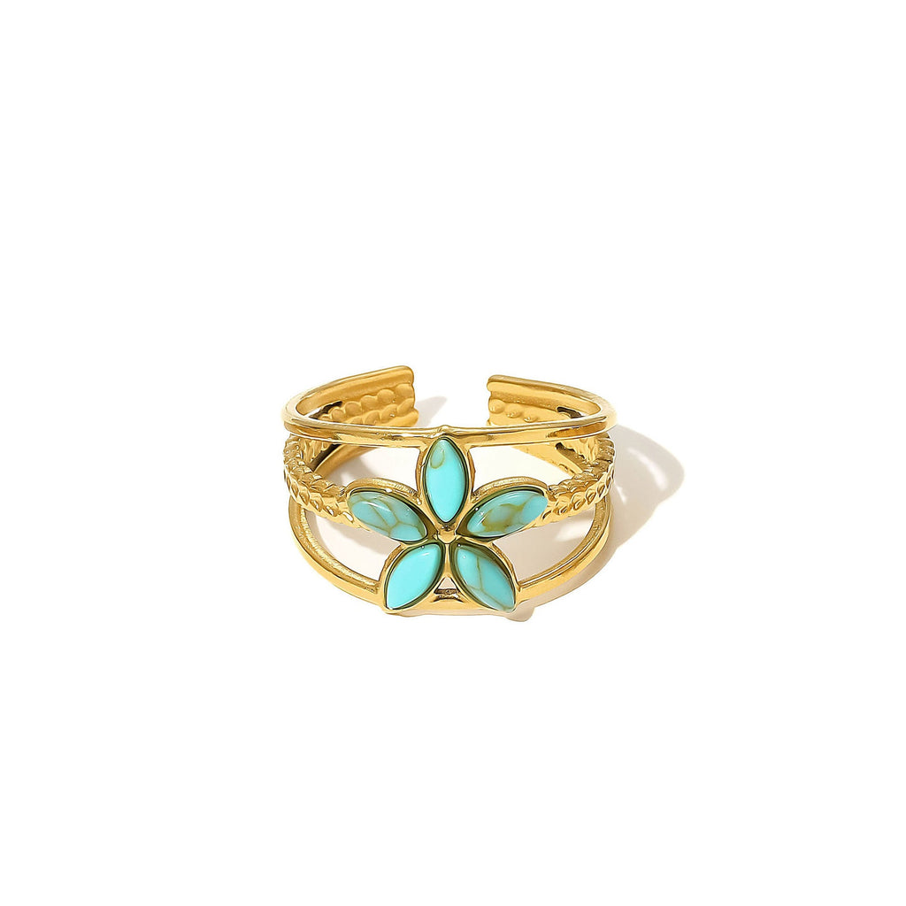 Classic Gold Bracelet with Timeless Appeal