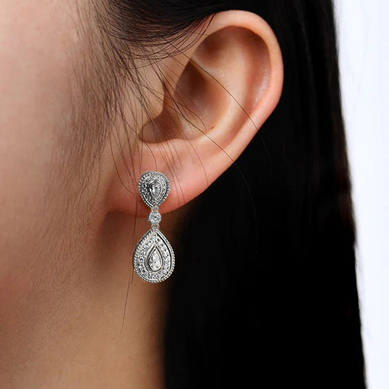 Charming Earring for Any Occasion
