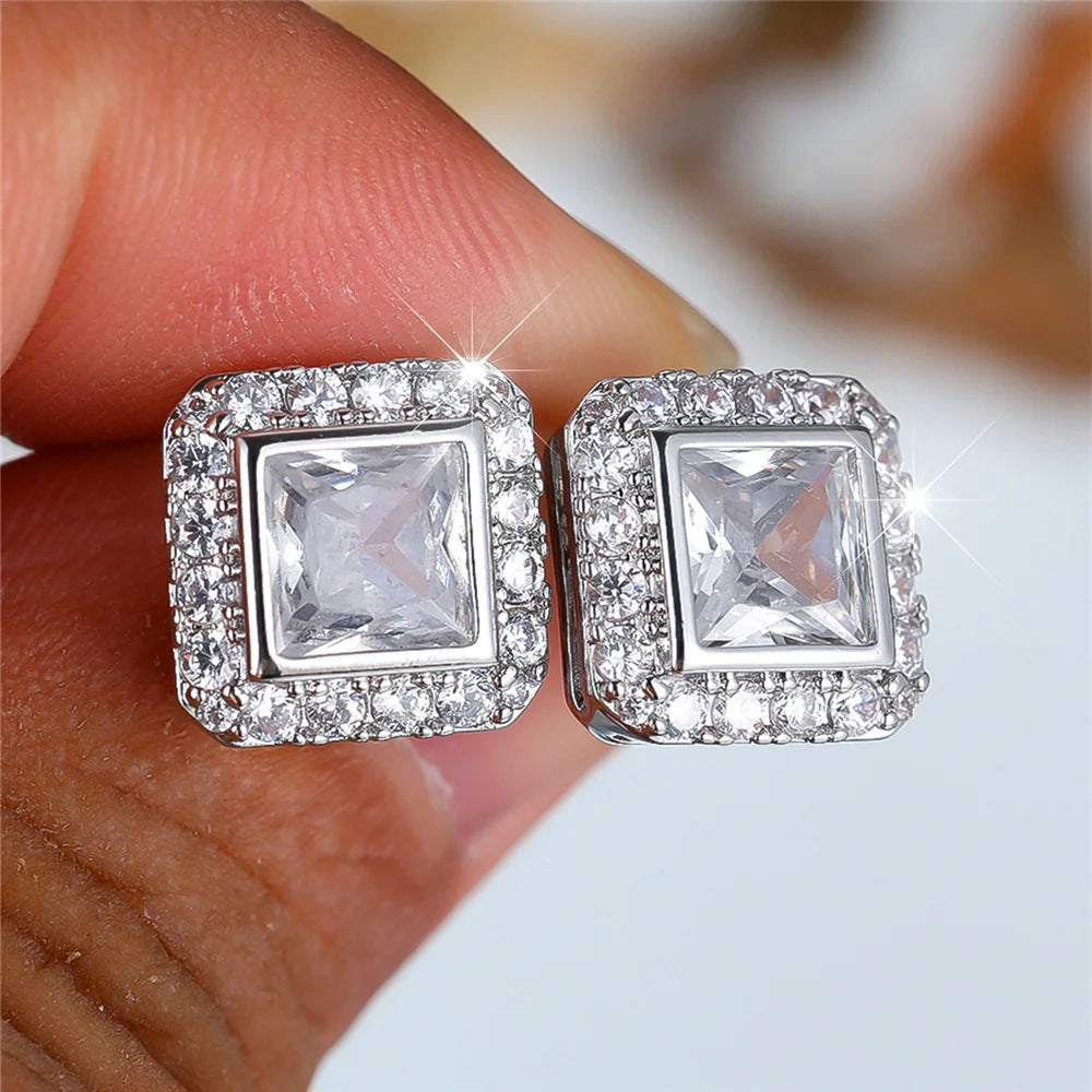 Charming Earring for Any Occasion