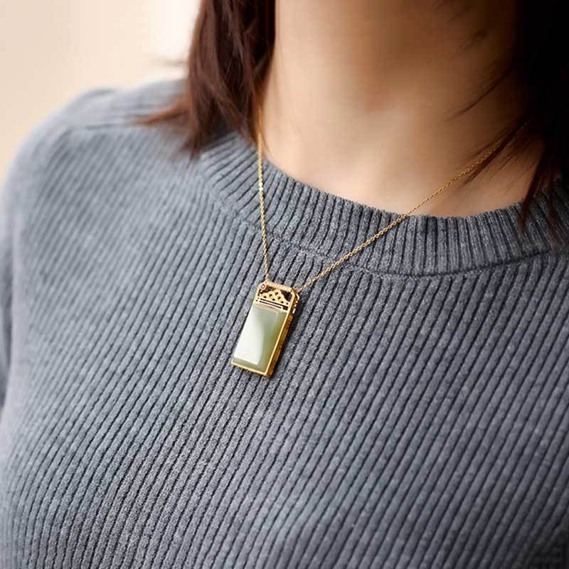 Elegant Gold Necklace for Every Occasion