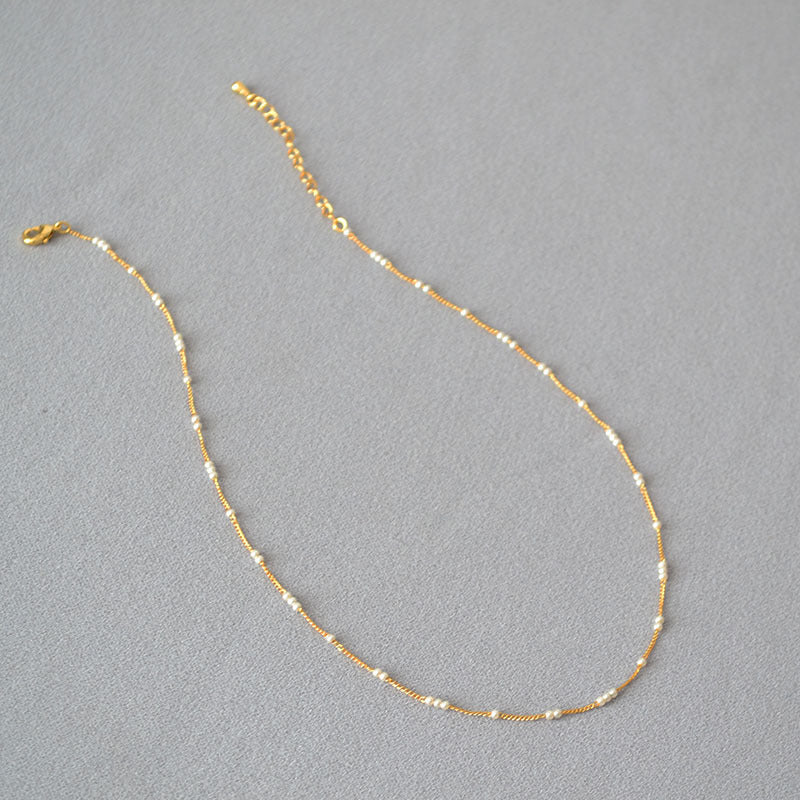 Romantic Gold Necklace for Special Moments
