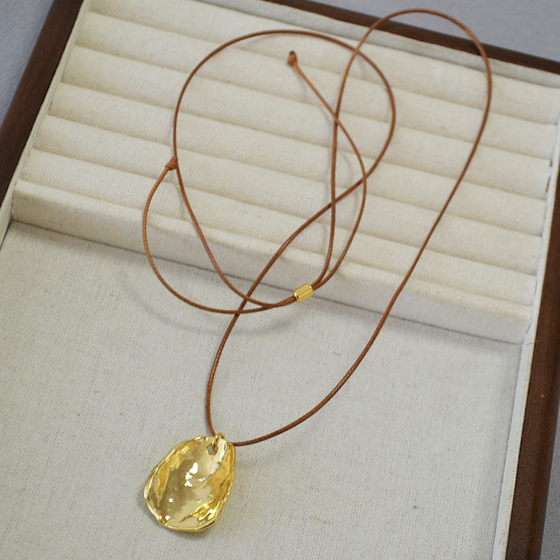 Stunning Gold Necklace for Daily Wear