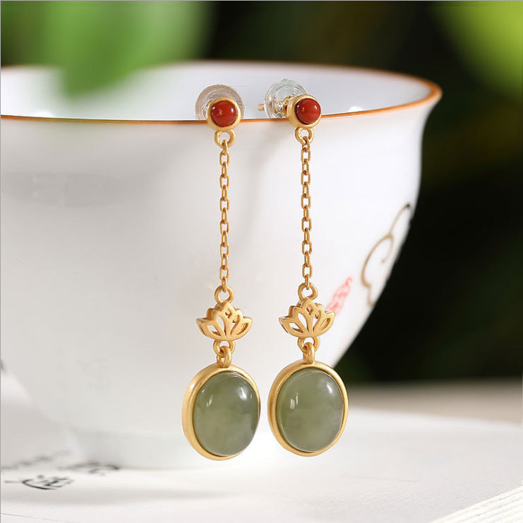 Romantic Silver Earring for Special Moments