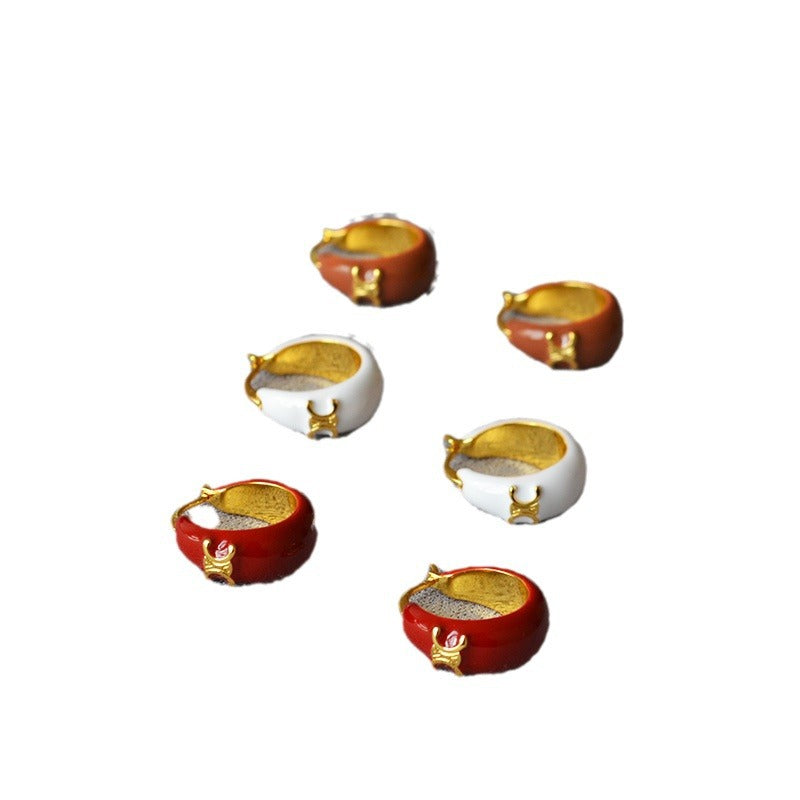 Romantic Gold Earring for Special Moments