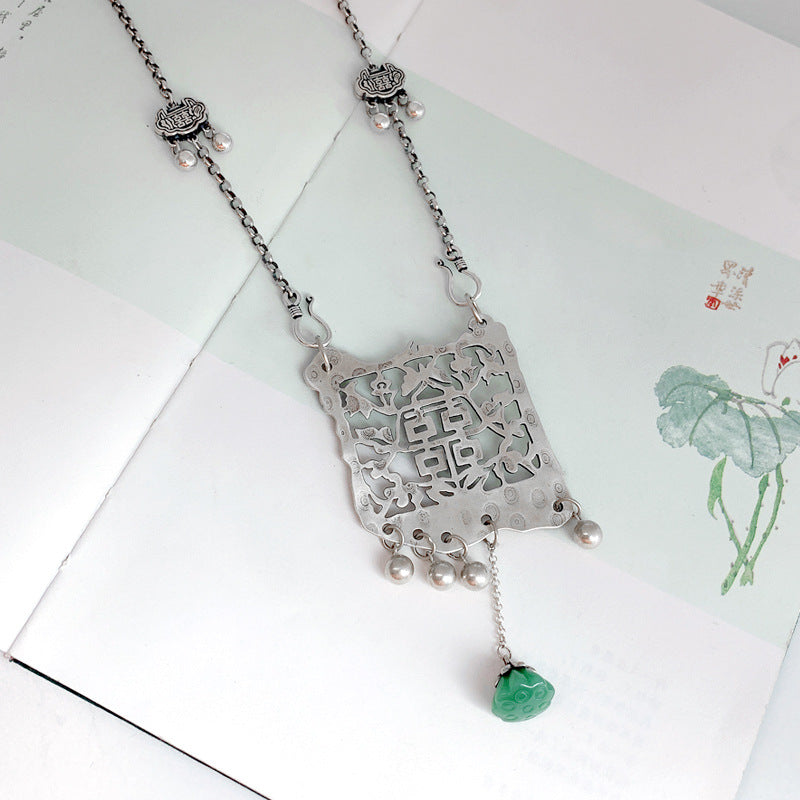 Romantic Silver Necklace for Special Moments